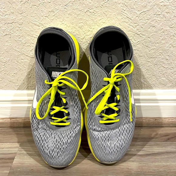 Nike Shoes - Nike Zoom